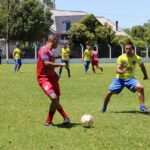 Governo do Estado libera atividades esportivas nas regiões com bandeiras amarela e laranja, mas futebol de sábado à tarde segue suspenso