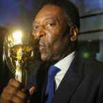 Nesta sexta-feira (23), o rei Pelé completa 80 anos de vida
