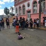 Movimento negro de São Leopoldo faz ato em frente à Câmara de Vereadores