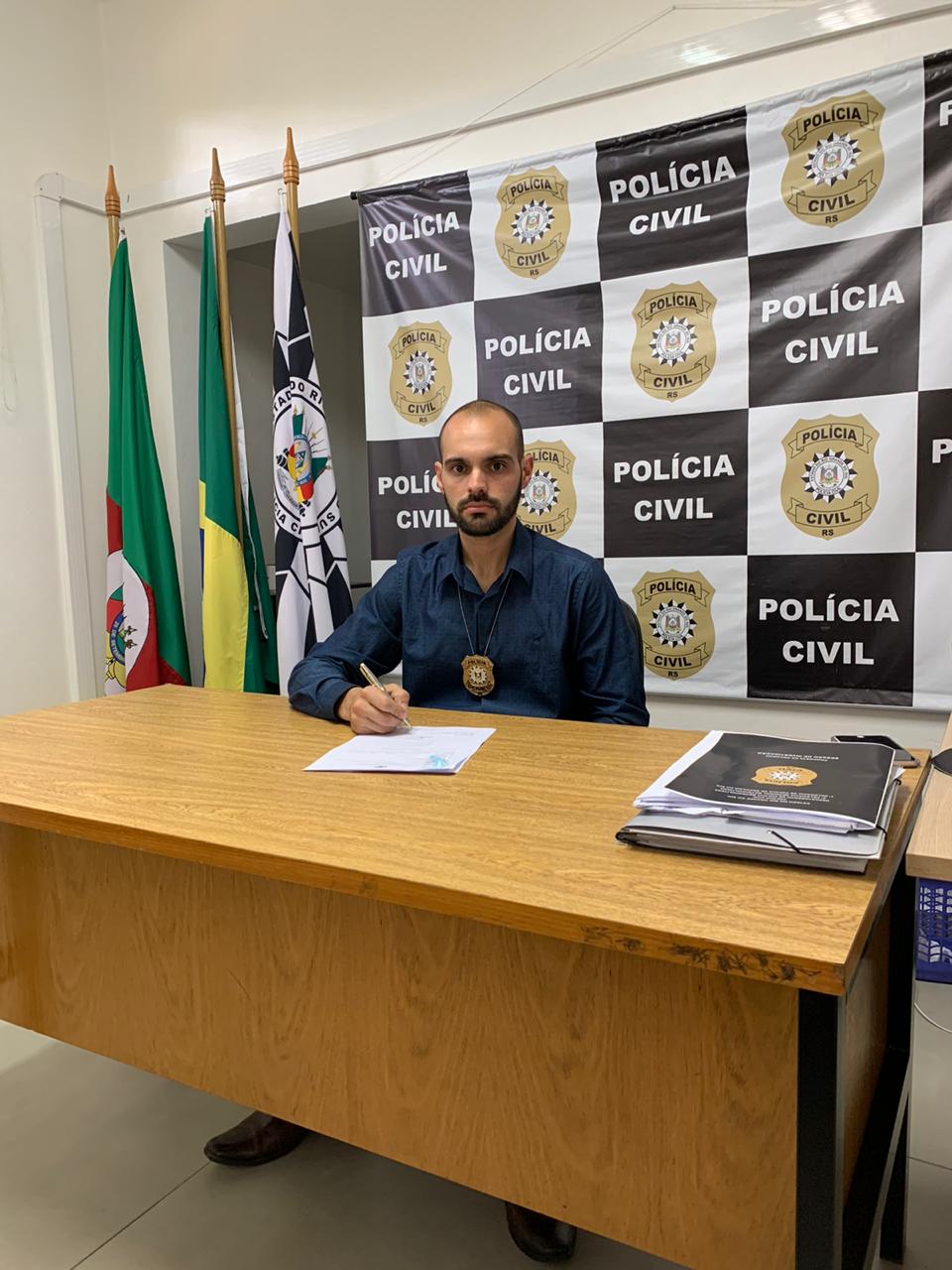 Titular da 1ª DP de Sapucaia do Sul, delegado Gabriel Borges amanhã (7) no  Berlinda News Entrevista - Berlinda