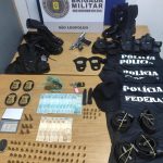 Homem de 33 anos é preso no bairro Pinheiro, em SL, com armas e roupas da Polícia Federal