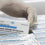 Doses da vacina Janssen doadas pelos Estados Unidos chegam hoje ao Brasil