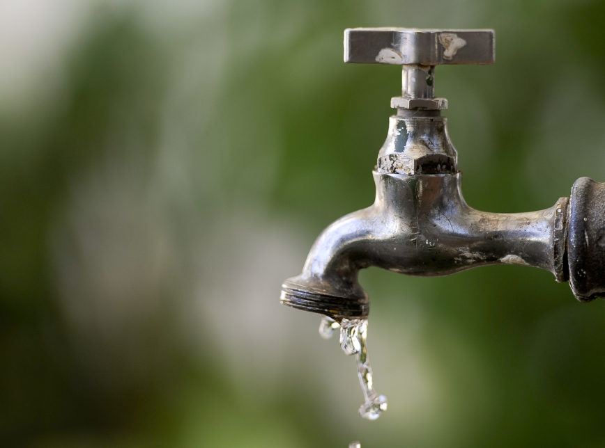 Atenção! Poderá faltar água nesse domingo (1º) nos bairros Cohab Duque, Monte Carlo e Vila Teresa
