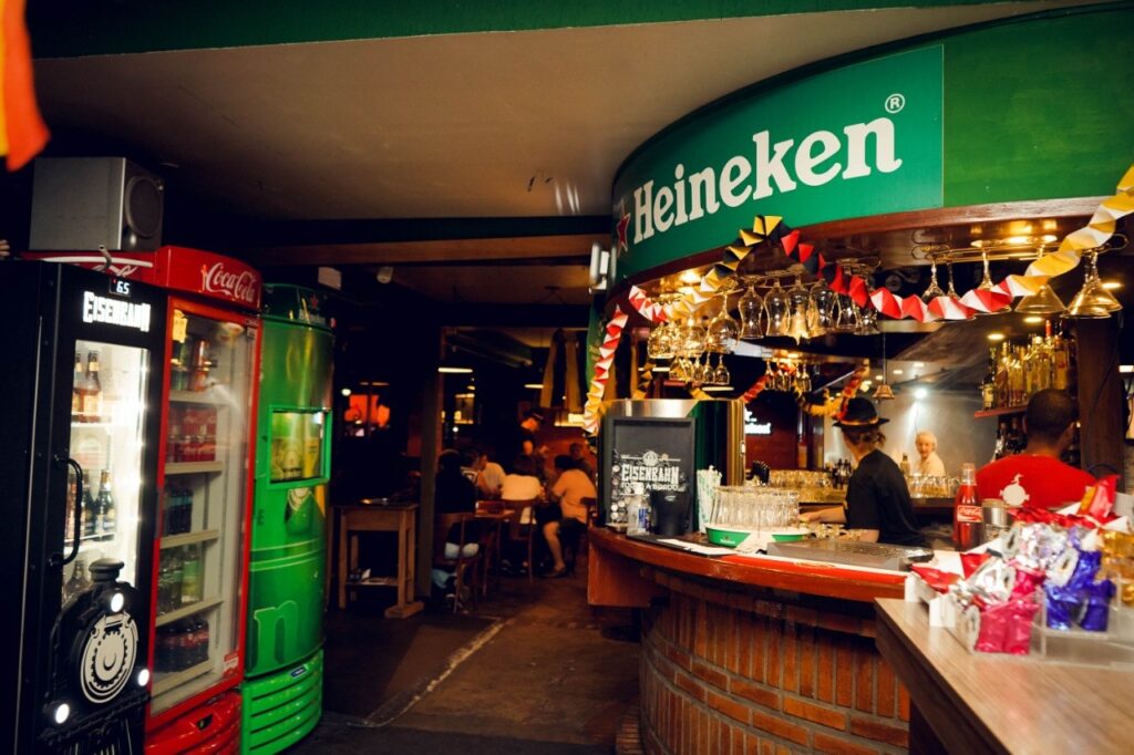 Em São Leopoldo, bares, restaurantes e pubs podem funcionar até 2 h da madrugada a partir de hoje