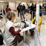 Testagem em viajantes detecta dois casos positivos de Covid-19 no Aeroporto Salgado Filho