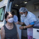 Caravana da vacinação estará no São Miguel e Vicentina nesta terça-feira (21)