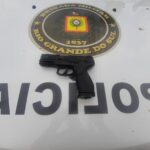 Suspeito de assaltos a ônibus é preso com pistola falsa em São Leopoldo