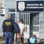 Guarda Municipal de São Leopoldo flagra indivíduo com objetos furtados em lavagem no Centro