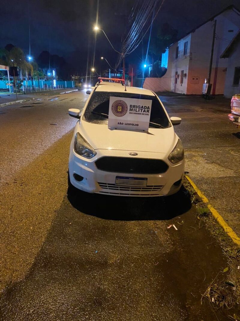 Carro roubado em Caxias do Sul é recuperado no bairro Boa Vista, em São Leopoldo