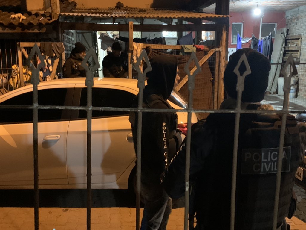 OPERAÇÃO CRETA: Polícia deflagra operação em condomínio do bairro São Miguel em São Leopoldo na manhã desta quarta-feira