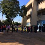 Na Farmácia Municipal de São Leopoldo, usuários fazem fila e cadastro para retirar remédios