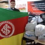 Consulado do Inter e fieis doam roupas e alimentos na Paróquia São Jorge