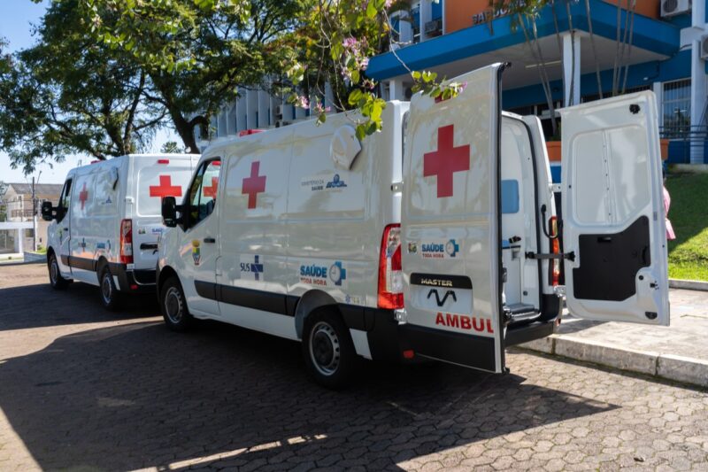 Prefeitura de Sapucaia do Sul doa duas ambulâncias para a Secretária de Saúde do município