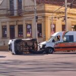 ATENÇÃO: Acidente na sinaleira próximo a rodoviária de São Leopoldo deixa trânsito lento na manhã desta quarta-feira