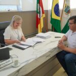 Volmir Rodrigues, presidente do Pró-Sinos, debate gerenciamento de resíduos sólidos com prefeitos de Araricá e Sapiranga