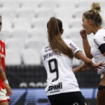 Corinthians vence Inter e avança para a final da Supercopa Feminina