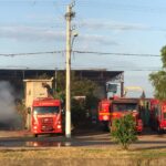 Incêndio destrói dois depósitos de reciclagem na Avenida João Corrêa no bairro Vicentina