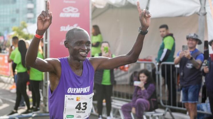 Queniano e brasileira vencem a 38ª Maratona Internacional de Porto Alegre