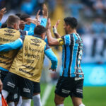 Grêmio vence o Cuiabá em casa neste domingo na Arena e segue perseguindo o líder Botafogo