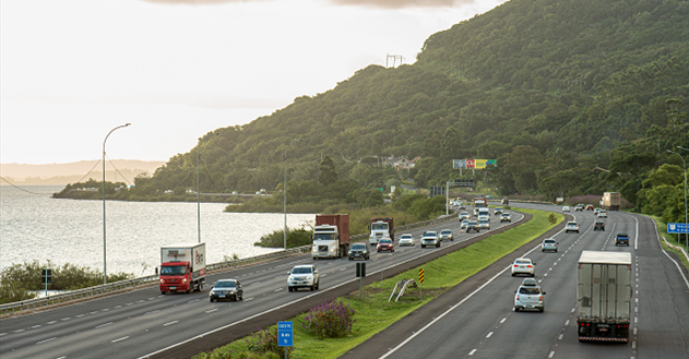 CCR ViaSul estima que mais de 260 mil veículos devem passar pela freeway neste feriadão