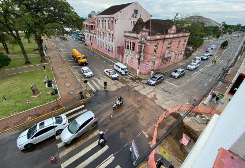 Avenida Dom João Becker liberada para o trânsito