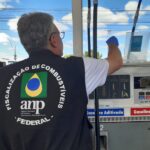 Procon e ANP vistoriam postos de combustíveis e interditam um depósito de gás no São João Batista