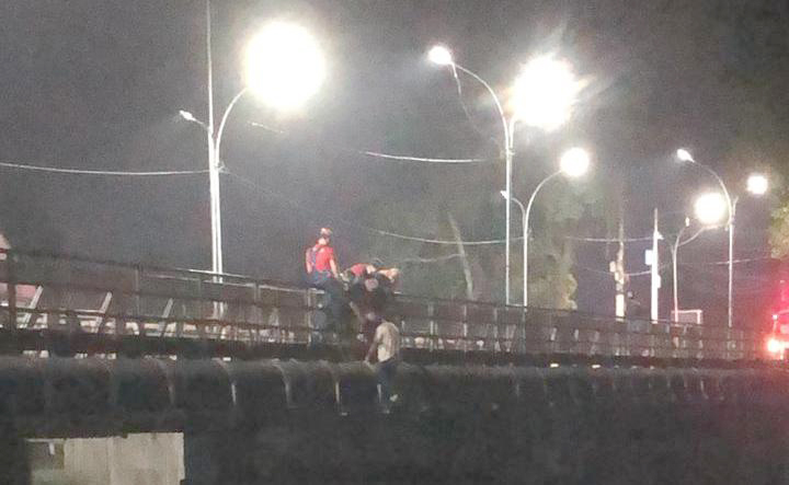 Homem é salvo de afogamento pela BM na ponte 25 de Julho