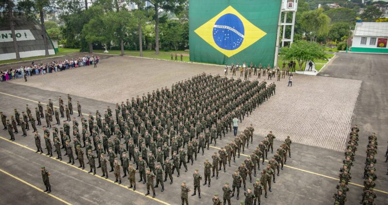 Militares ocupam Praça da Sé - T1E1