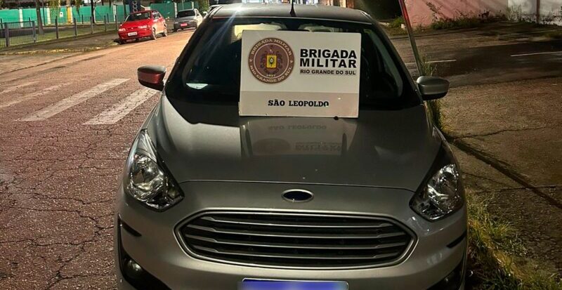 Adolescente é apreendido pela BM com carro roubado em São Leopoldo