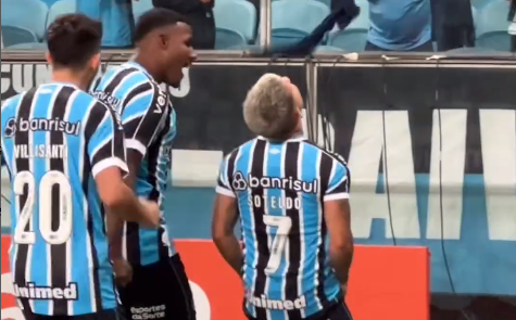 Cristaldo e Soteldo marcam e Grêmio vence o Athletico-PR pela 2ª rodada do Brasileirão