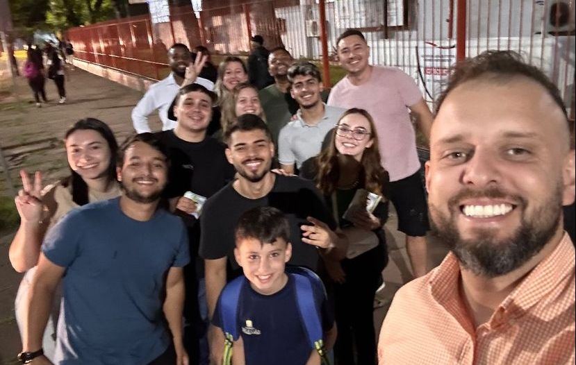 Pré-candidato a prefeito Gabriel Dias reuniu a juventude e o time de futebol