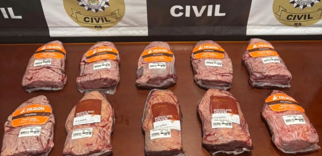 Na companhia dos quatro filhos, casal rouba peças de picanhas em supermercado no Centro de São Leopoldo e é preso