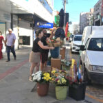 Na 4ª geração da família Vieira, comerciantes de flores da Independência buscam retorno da cobertura no local